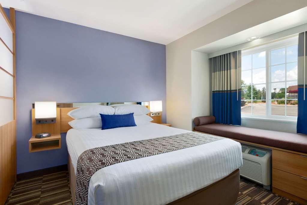 Microtel Inn Suites By Wyndham Саут-Хилл Номер фото